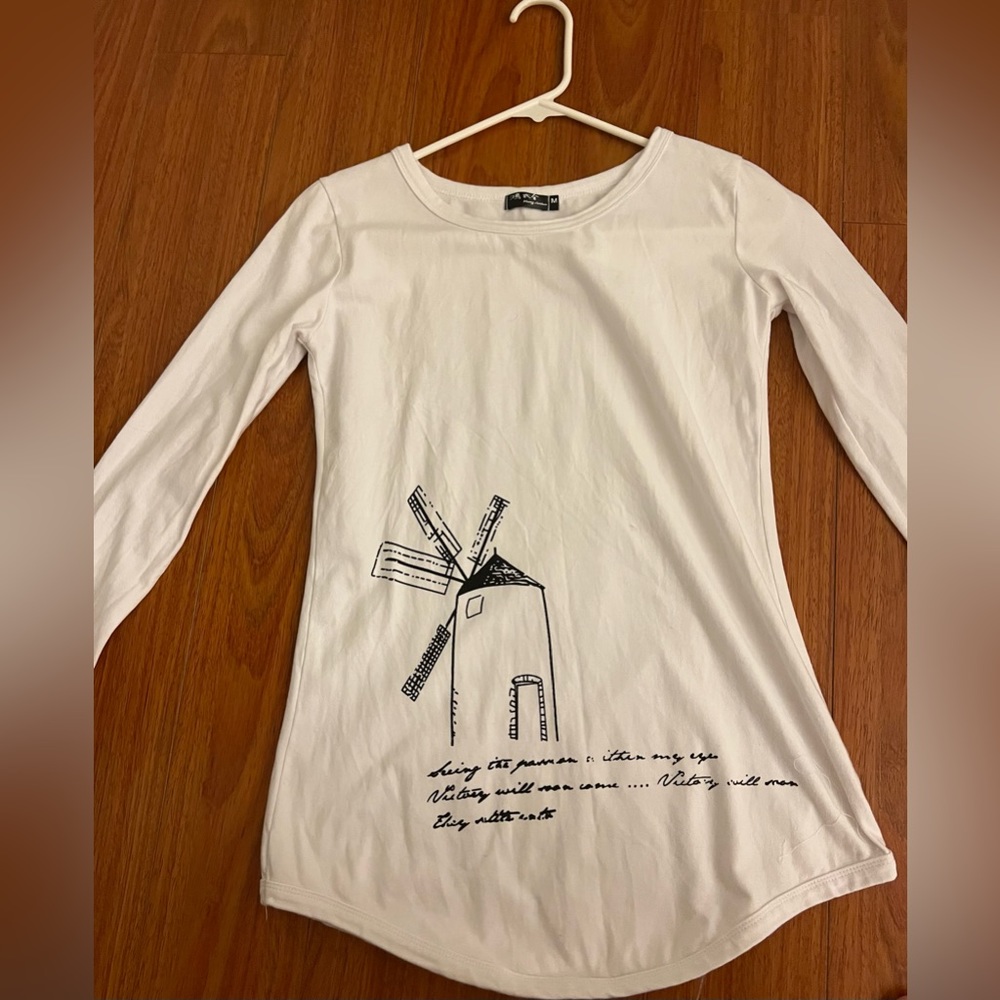 White shirt. white long sleeve shirt. long-sleeve T-shirt